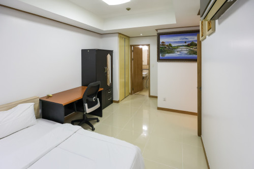 Condo 3 beds (208.24sqm) Urgent Sale