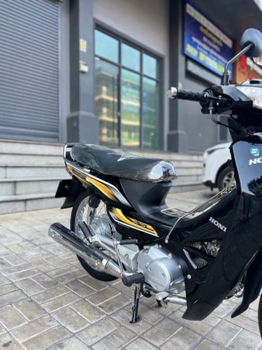 Honda dream 2018 1680$ ឆាតជាមួយហាង👉https://t.me/senghengmotor090