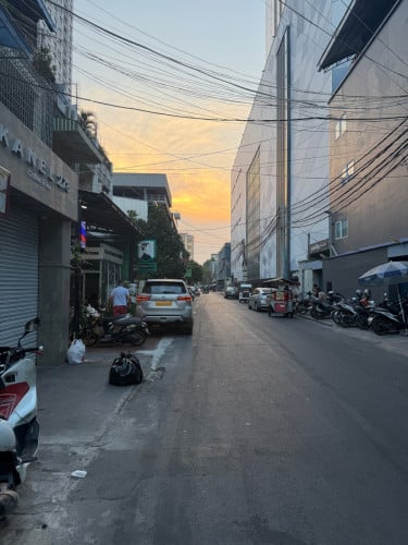 House for sale near gold tower (42)