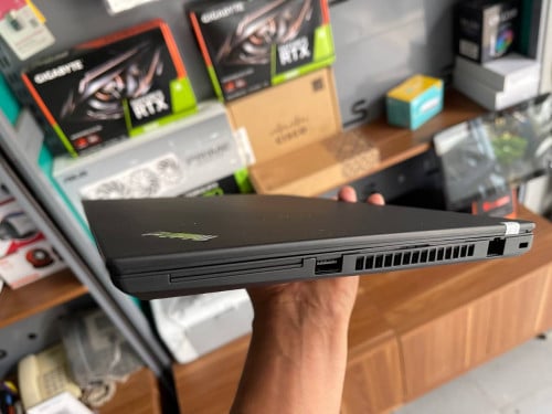 Lenovo ThinkPad T490