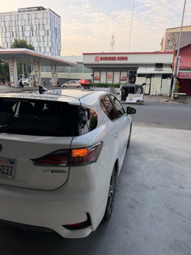 Lexus ct 200h