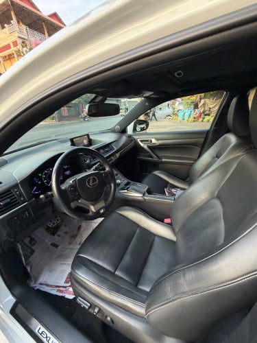 Lexus ct 200h