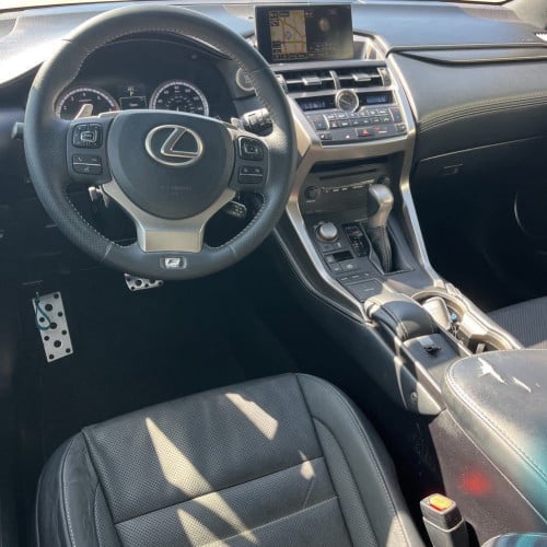 Lexus nx200t F sport 015