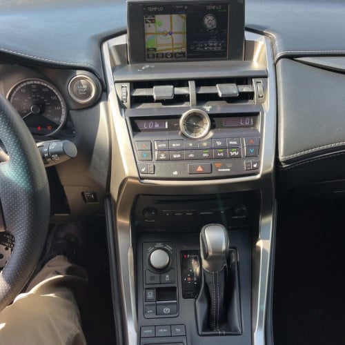 Lexus nx200t F sport 015