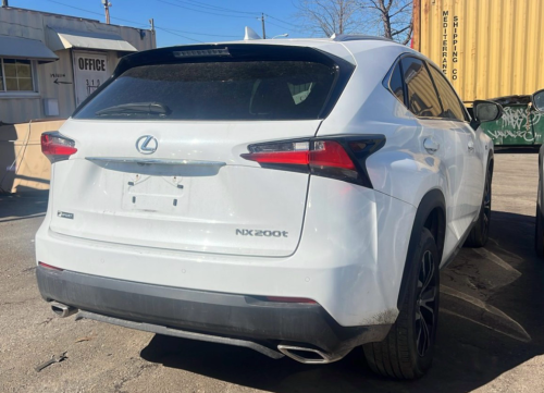 Lexus NX200T F sport