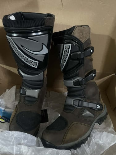 New boots we sell it because it a bit smaller than my husband size