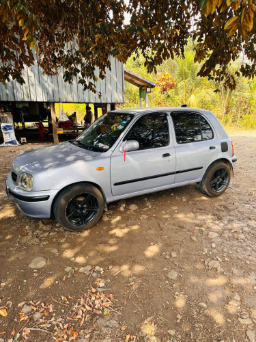 Nissan march 1998