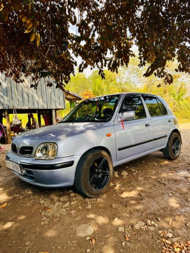 Nissan march 1998