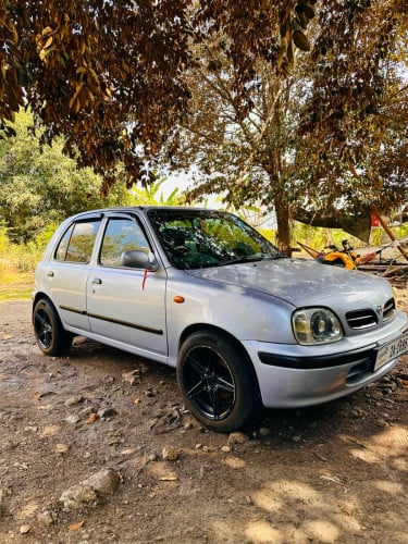 Nissan march 1998