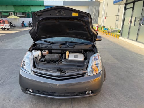 Prius 08 បង់មុន3500$ យកជិះ  (បង់ផ្ទាល់)