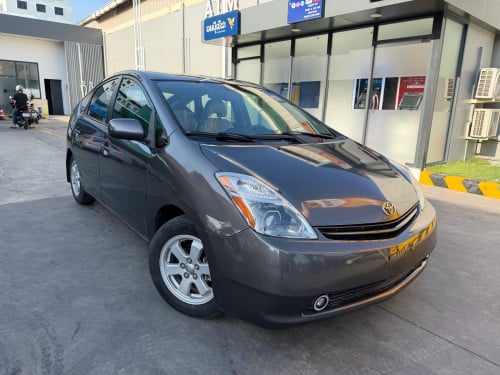Prius 08 បង់មុន3500$ យកជិះ  (បង់ផ្ទាល់)