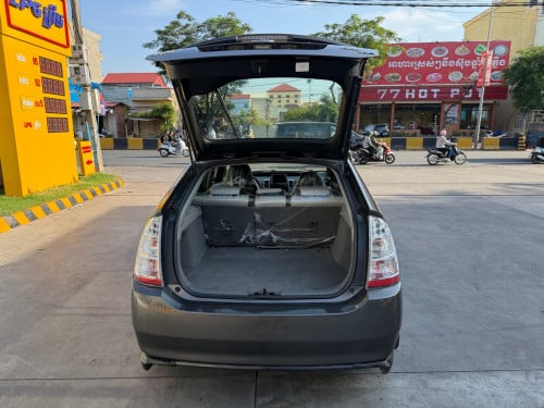 Prius 08 បង់មុន3500$ យកជិះ  (បង់ផ្ទាល់)