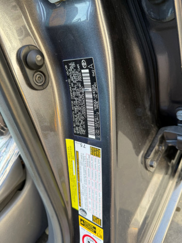 Prius 08 បង់មុន3500$ យកជិះ  (បង់ផ្ទាល់)