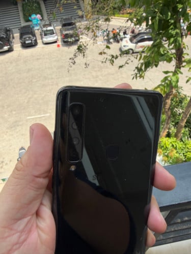 Samsung galaxy A9 ប៉ះខ្នងក្រោយបន្តិច លក់តែ 45$