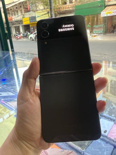 Sell Samsung Zflip 4