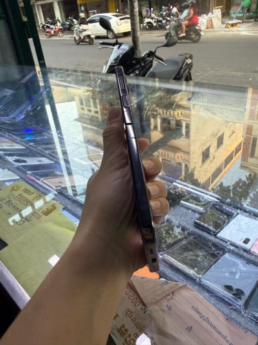Sell Samsung Zflip 4
