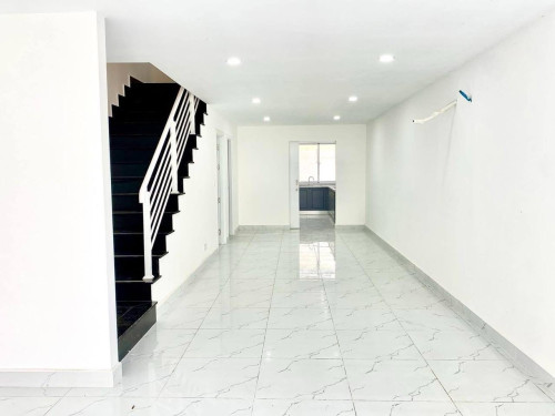 Shop house for rent