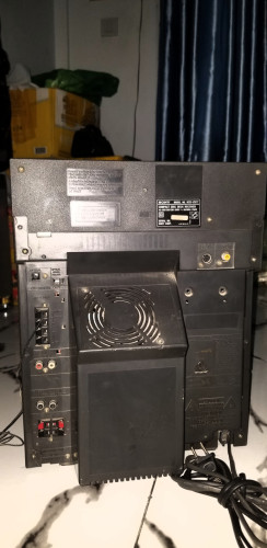 Sony hifi system 4000W 120V-240V អូបាលើ1តិកកន្លះឌុប(1.5 cm) បាសអុកធ្ងន់model HCD-VX77 92% from japan