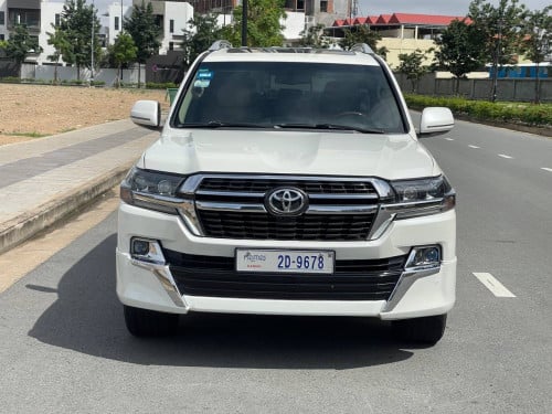 Today LandCruiser 2010 ឡេីង​ 2021