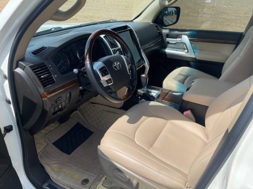 Today LandCruiser 2010 ឡេីង​ 2021