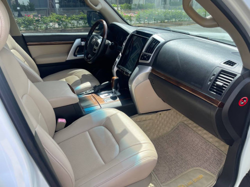 Today LandCruiser 2010 ឡេីង​ 2021