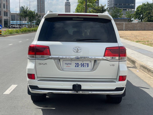 Today LandCruiser 2010 ឡេីង​ 2021
