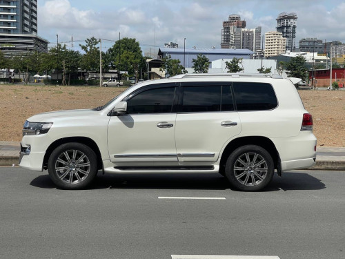 Today LandCruiser 2010 ឡេីង​ 2021