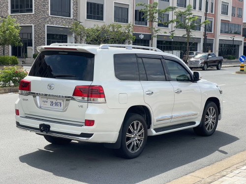 Today LandCruiser 2010 ឡេីង​ 2021