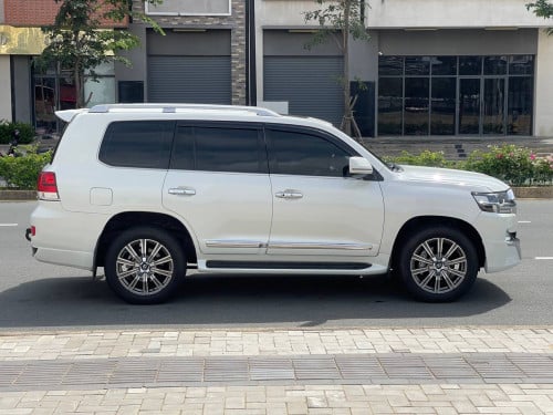 Today LandCruiser 2010 ឡេីង​ 2021