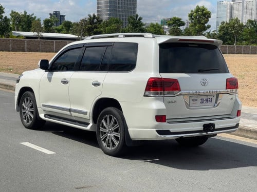Today LandCruiser 2010 ឡេីង​ 2021