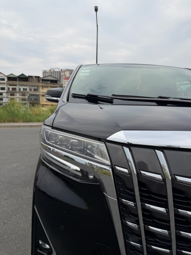 Toyota Alphard 2016 V4 សាំងសុទ្ធ ប្រភេទឡានស្អាត