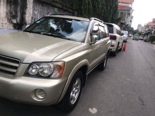 Toyota​ Hilander year 2001-2005 Including Full Insurance