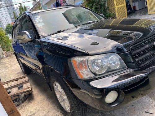 Toyota​ ​Hilander year 2001-2005 with full insurance