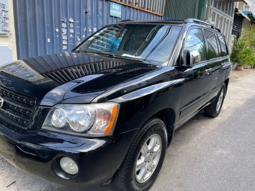 Toyota​ ​Hilander year 2001-2005 with full insurance