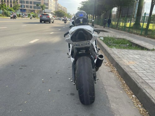 Yamaha R6 year 2013 ពន្ធពេញឆ្នាំ ម៉ូតូសនុំ ស្អាត តំលៃ4500$ ចរចារ ម៉ូតូអ្នកជិះផ្ទាល់
