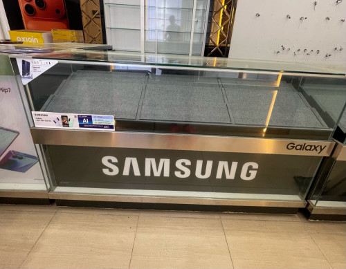 ទូ​ ទូរសព្ទ​