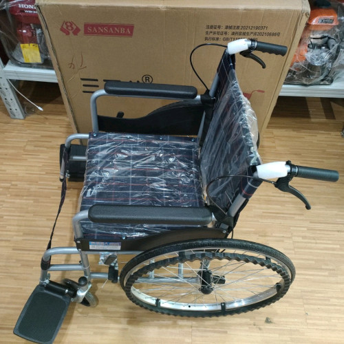 រទេះរុញមនុស្សចាស់