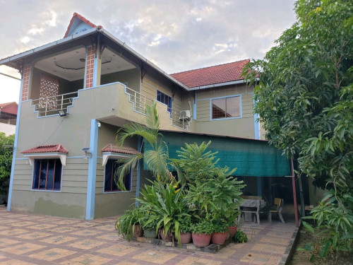 វីឡាស្អាតបែបបារាំង