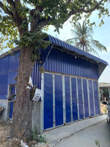 តូប សំរាប់ជួល រកសុី និង ស្នាក់នៅបាន ( ភ្នំប្រសិទ្ធិ ) ចុះពីផ្លូវ 130  បុកទៅផ្លូវ ៥១