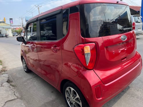 ឆ្នាំ2013 ឡានស្អាត8400$ចចារ