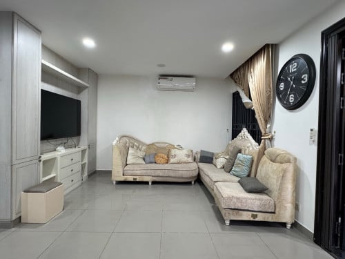 ផ្ទះលក់ បើជួតម្លៃ1900$មានសម្ភារៈប្រើប្រាស់ស្រាប់ បញ្ចាក់យកអ្នកជួលផ្ទាល់ Telegram 0964060358