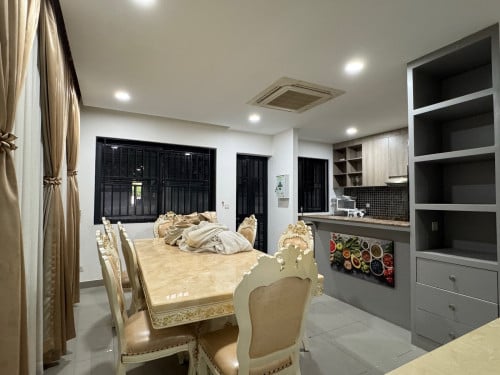 ផ្ទះលក់ បើជួតម្លៃ1900$មានសម្ភារៈប្រើប្រាស់ស្រាប់ បញ្ចាក់យកអ្នកជួលផ្ទាល់ Telegram 0964060358