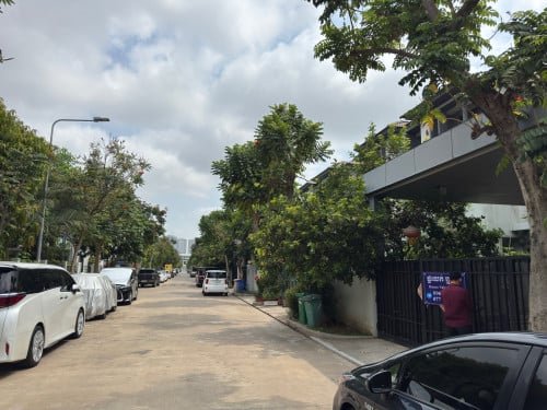 ផ្ទះលក់ បើជួតម្លៃ1900$មានសម្ភារៈប្រើប្រាស់ស្រាប់ បញ្ចាក់យកអ្នកជួលផ្ទាល់ Telegram 0964060358
