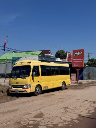 តន់ ពុធារ៉ា ឡានទេសចរណ៍ 25កៅអី សម្រាប់ជួល25ខេត្ត/ក្រុង