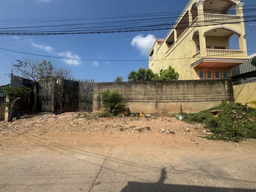 ដីសម្រាប់លក់ 250$/ម2 នៅកណ្ដាលក្រុងតាខ្មៅ
