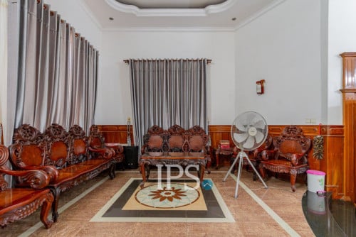 #FORSALE 6-Bedroom Villa For Sale -📍Chip Mong 271, Chak Angrae Leu, Phnom Penh