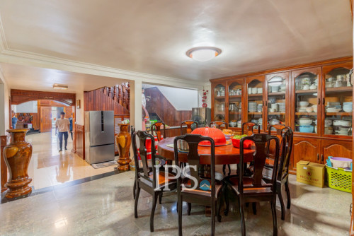 #FORSALE 6-Bedroom Villa For Sale -📍Chip Mong 271, Chak Angrae Leu, Phnom Penh