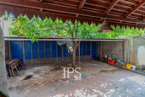 #FORSALE 6-Bedroom Villa For Sale -📍Chip Mong 271, Chak Angrae Leu, Phnom Penh