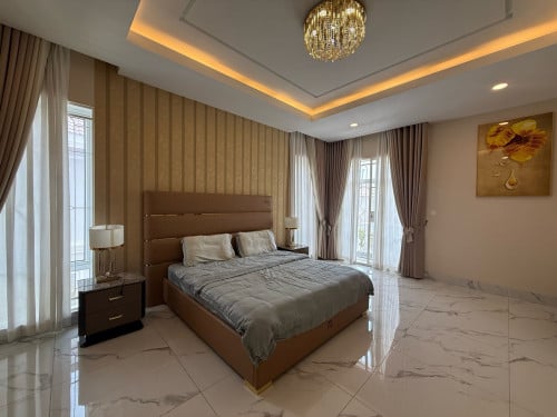 វីឡា Queen Villa សម្រាប់លក់ | Villa Queen for sale
