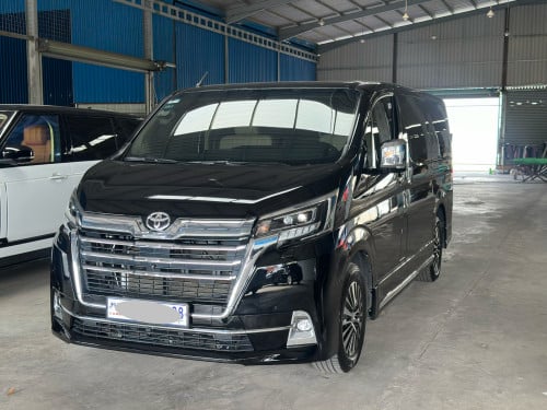 🚘 2023 TOYOTA GRANVIA Premium VIP